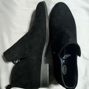 Dr Scholl's black rate faux suede booties sz 8M never worn